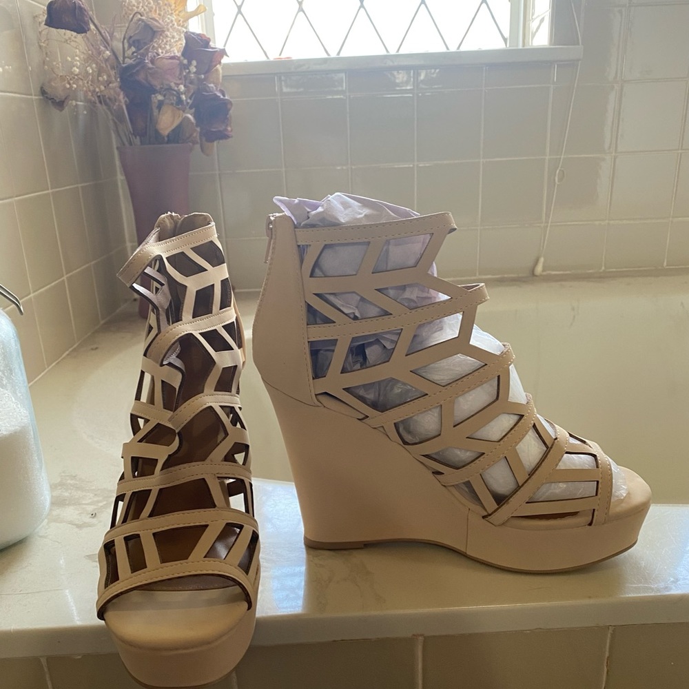 Tan wedges